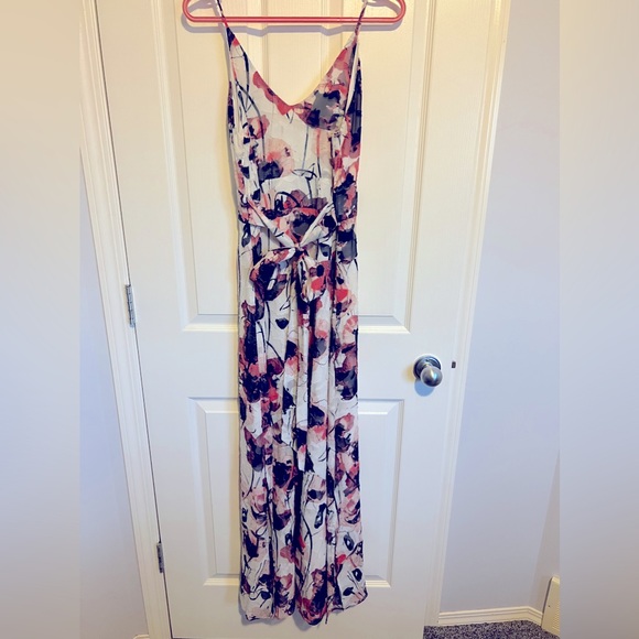 RW&Co Full Length Flowy Crinkle Crepe Dress - Size 8 - Picture 3 of 3